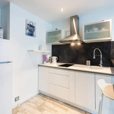 Apartment Le Royal Adorable Avec Terrasse, Parfait Pour Les Couples Et A Deux Pas De La Croisette *