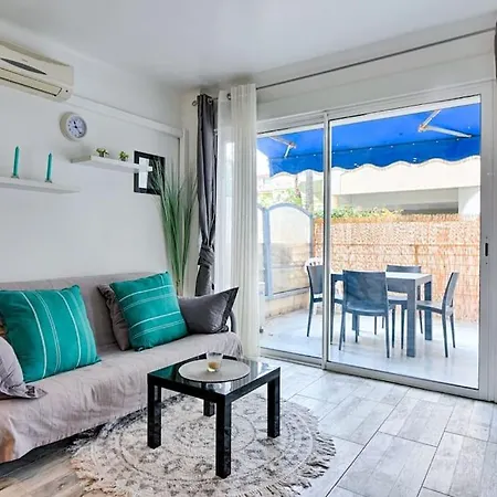 Le Royal Adorable Avec Terrasse, Parfait Pour Les Couples Et A Deux Pas De La Croisette Cannes