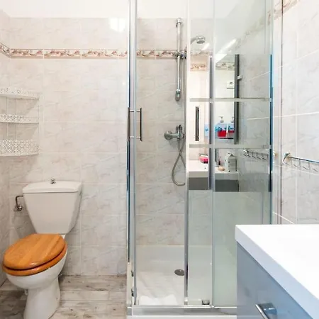 Apartment Le Royal Adorable Avec Terrasse, Parfait Pour Les Couples Et A Deux Pas De La Croisette *